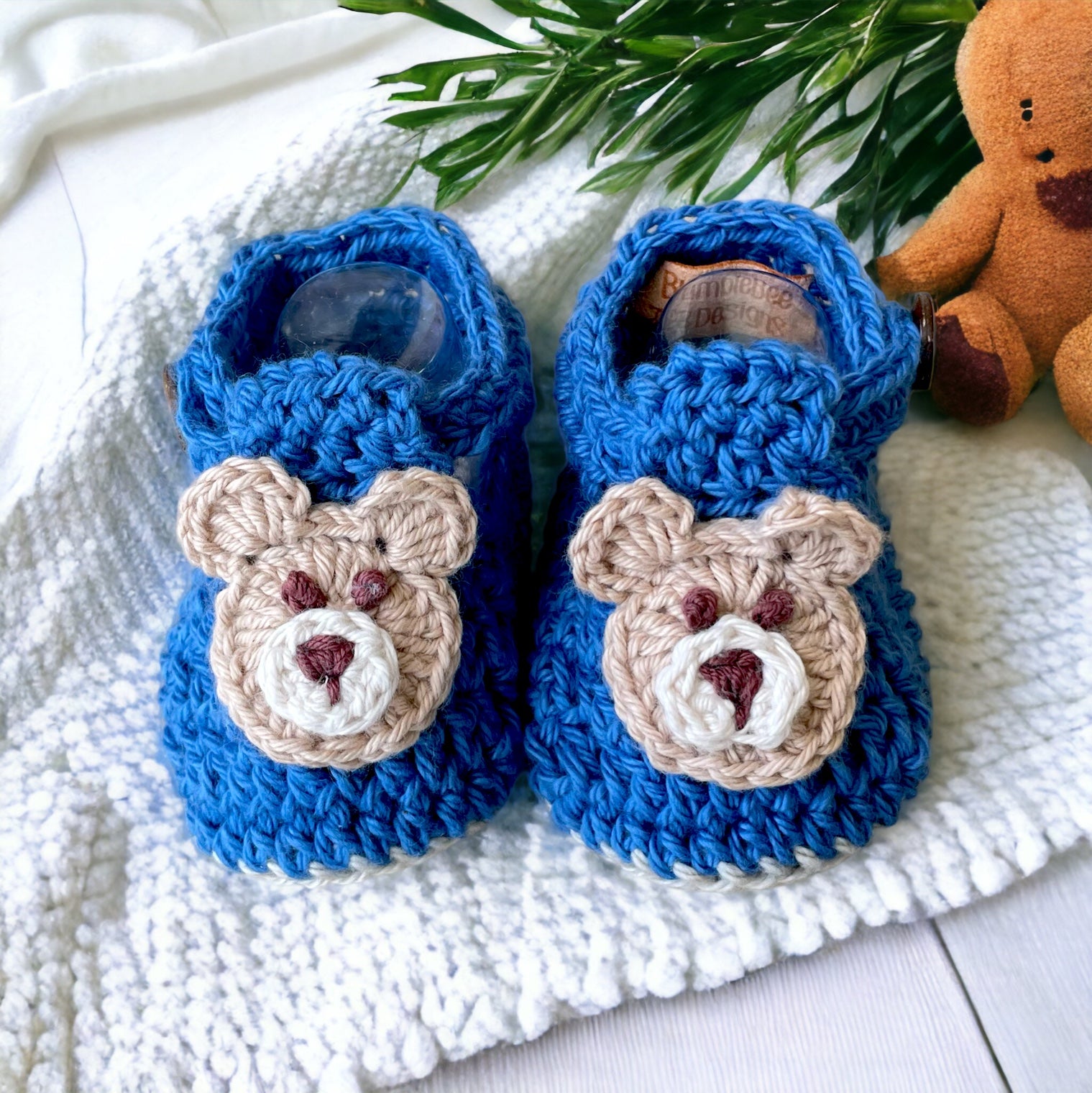 Baby booties clearance that stay on