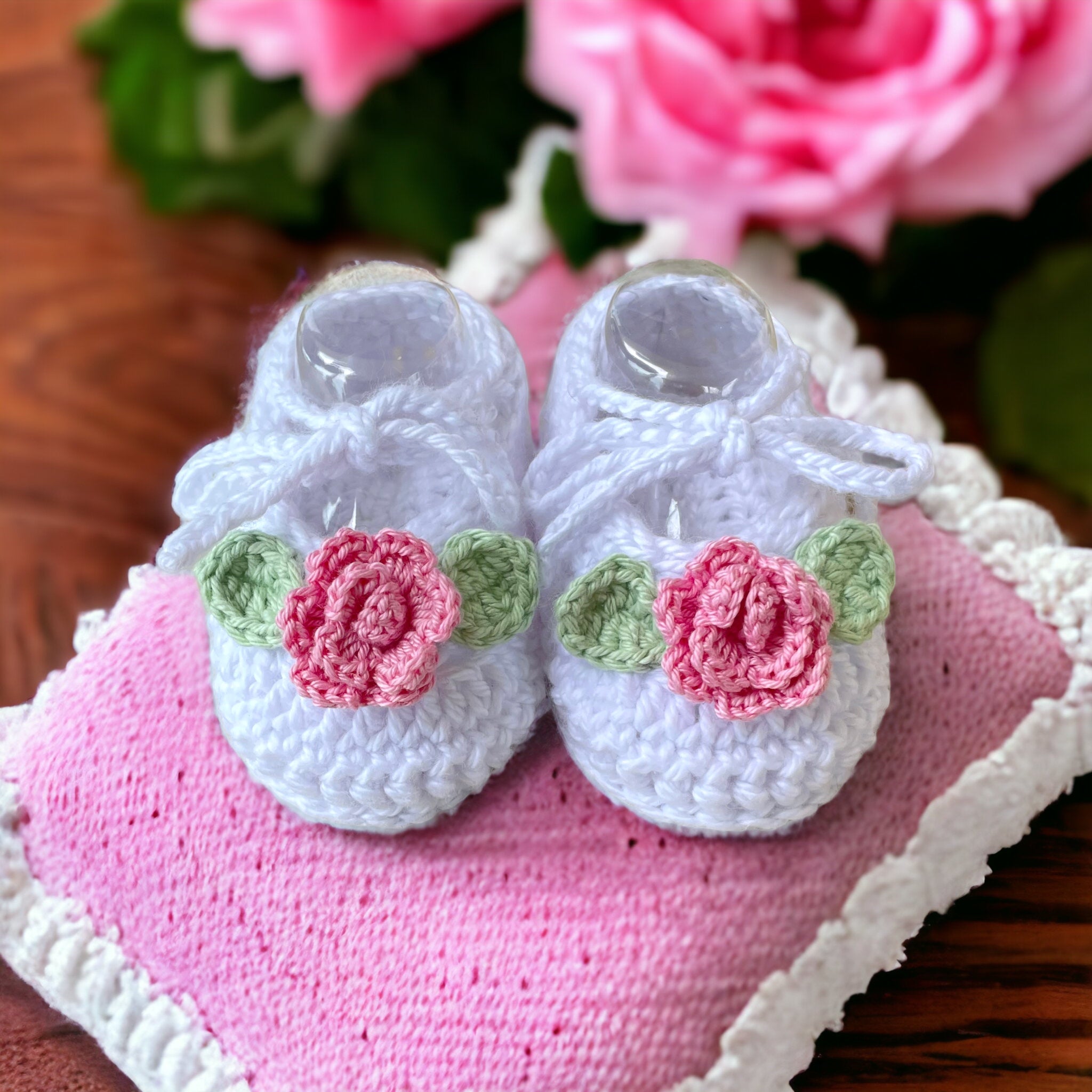 Crochet baby booties Mary Jane rose shoes